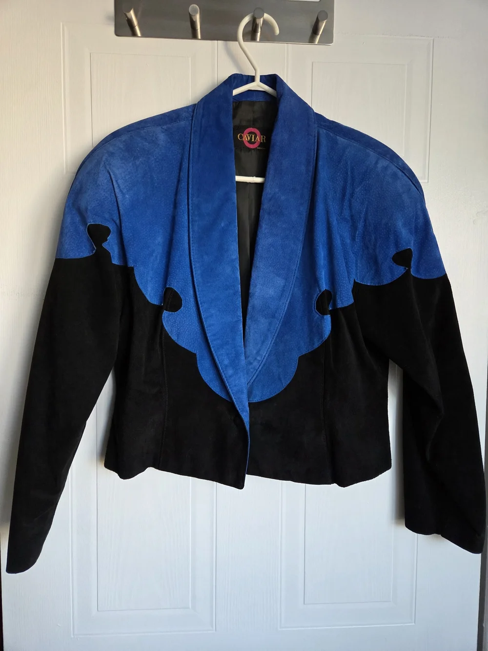 Vintage suede leather cropped jacket • electric blue & black • sculptural collar - Picture 2 of 10